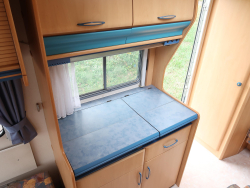 Hobby De Luxe 400 SB
