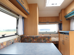 Hobby De Luxe 400 SB